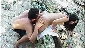 Seks na plaži porno zec